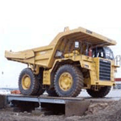 Contamos con gran experiencia en básculas puente, disponiendo de soluciones diversas pesaje de camiones, dumpers, etc
  Modelos diseñados para instalar sobresuelo o empotradas.
  Con células digitales o analógicas.
  Estructuras de bajo perfil en acero o hormigón.
  Acabados completamente con pintura o galvanizado.
  Puentes modulares permitiendo configurar básculas desde 4m hasta 24m de largo y desde 3m hasta 6m de ancho.
  Pueden combinarse con muchos visores (solo peso, alfanumérico con impresora interna o externa, autos.