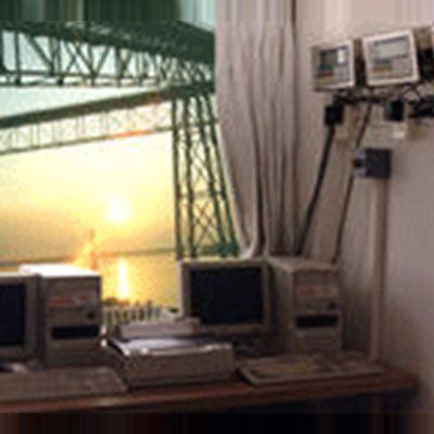 Contamos con equipos y soluciones para el pesaje de objetos en movimiento, control de peso, volumen en cintas, etc.
  Clasificadoras, controladoras dinámicas, integradoras, caudalímetros, dinamómetros, básculas en cinta, etc.